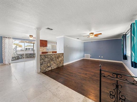 3rd image of 4025 Sail Dr