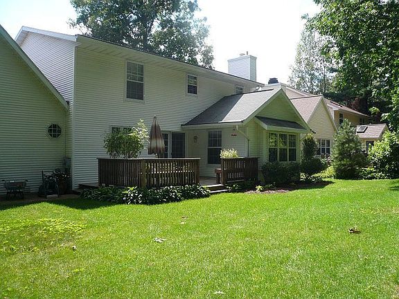 4th image of 2134 Oakwood Dr