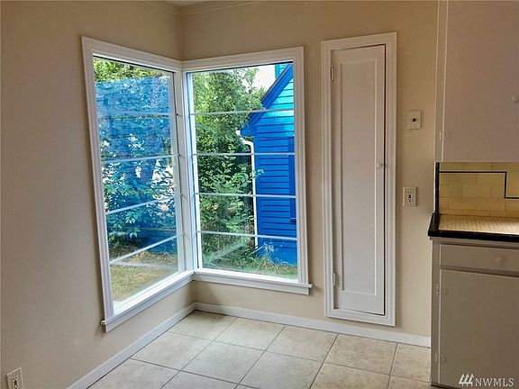 5th image of 516 520 Se Bates St SE