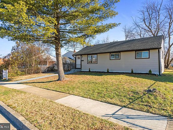 2nd image of 1002 7th St