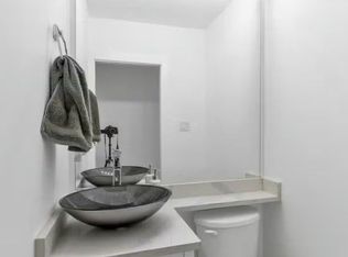 3125 Country Club Rd, Bronx, NY 10465