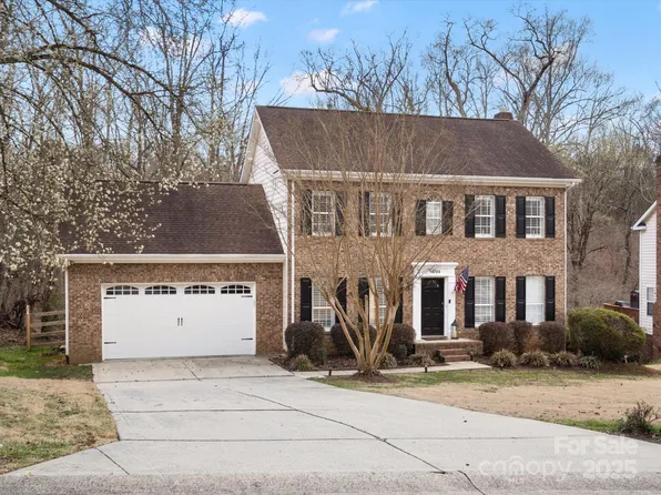 14723 Sapphire Ln, Pineville, NC 28134
