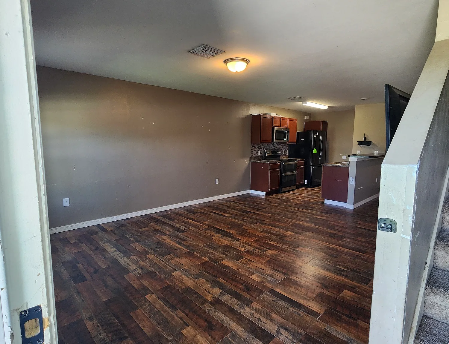 2921 Northeast 6th Ave - 1 — Photo 2