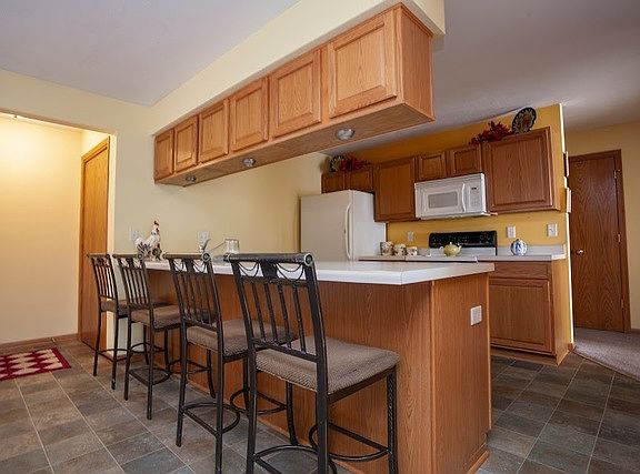 4th image of 5033 Diane Ct #7