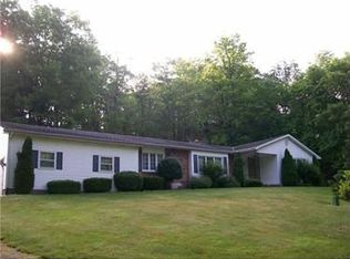 6120 Bridlewood Dr, Fairview, PA 16415