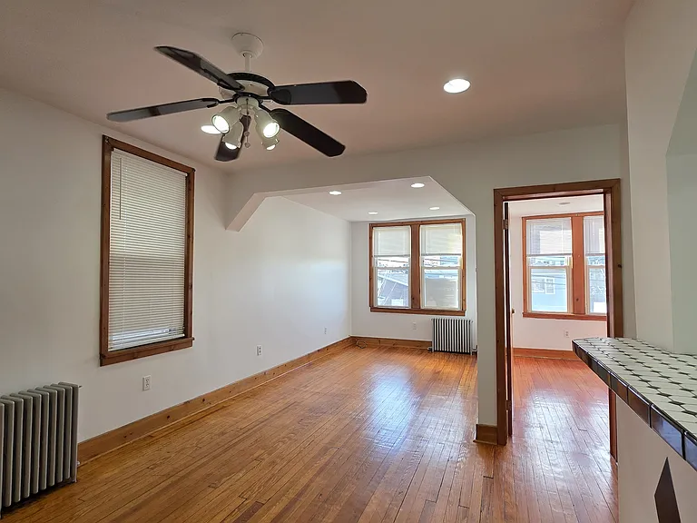 218 Seaview Ave #2F — Photo 2