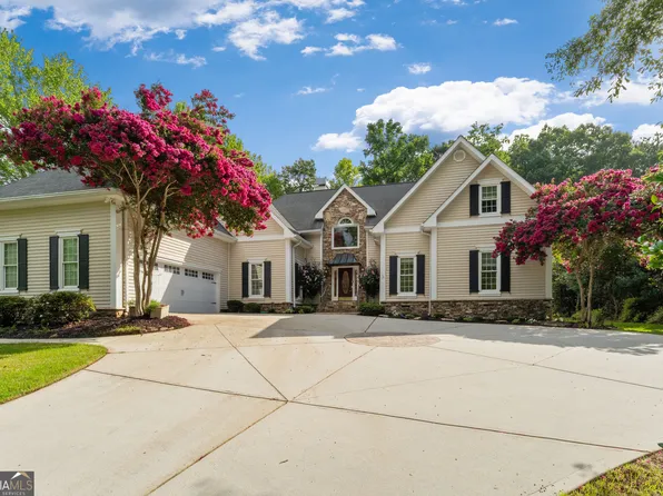 66 Hidden Lakes Dr, Carrollton, GA 30116