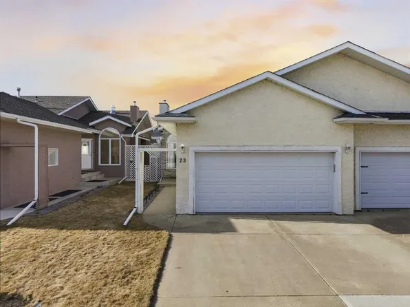 23 N Wildrose Dr, Sylvan Lake, AB T4S 1G4