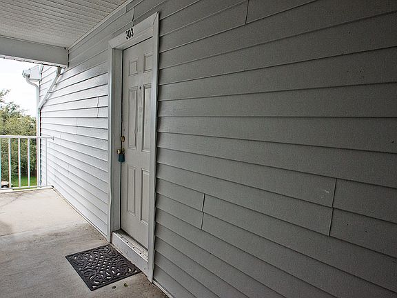 4th image of 1229 Bermuda Lakes Ln Unit 303