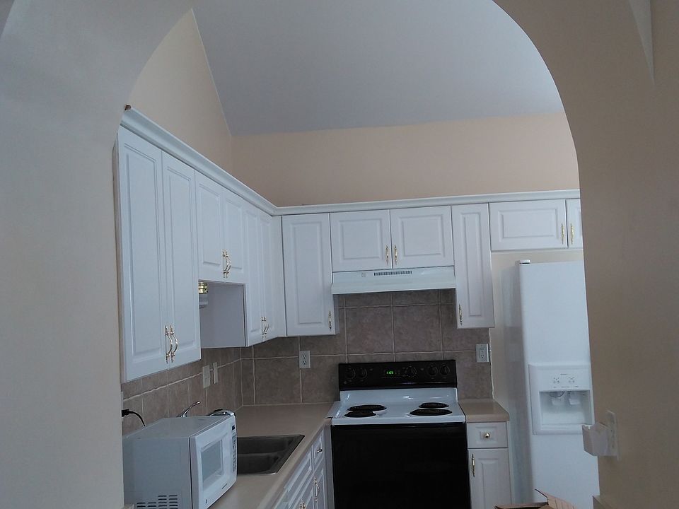 2nd image of 958 Aspen Meadow Cv