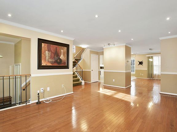 4th image of 3114 Windwood Farms Dr