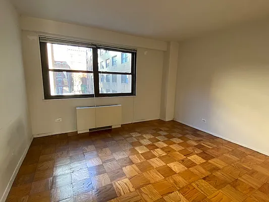Rented by REAL New York | media 21