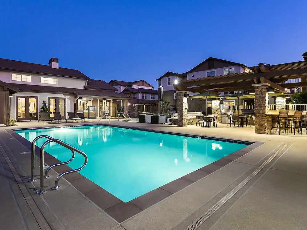 Avalon San Dimas — Photo 1
