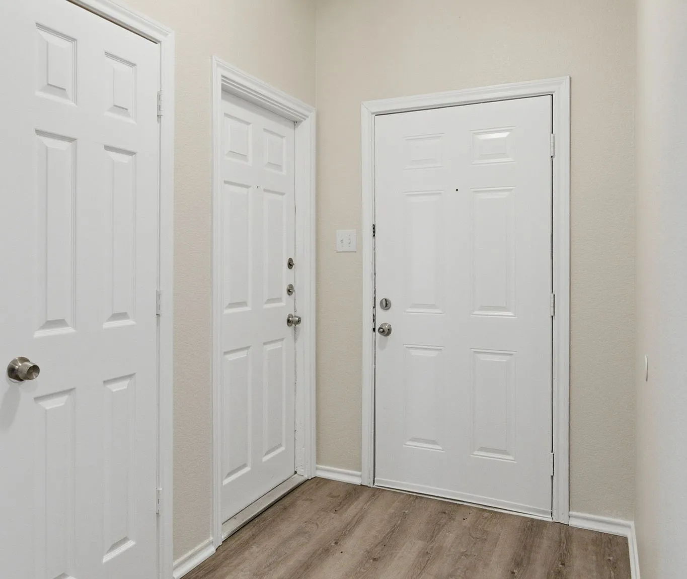 3 bed, 1454 sqft, $2,000 — Photo 4