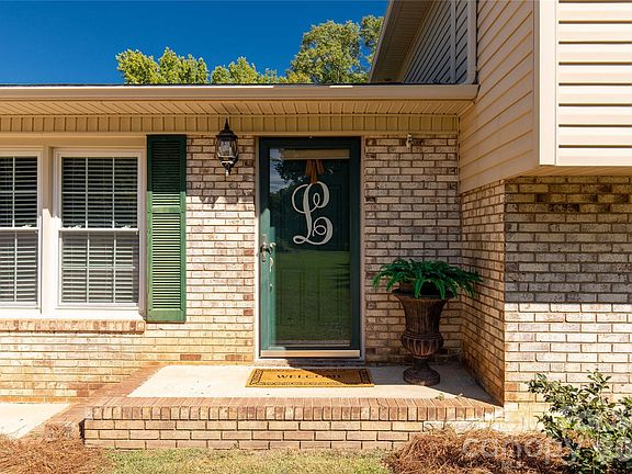 2nd image of 2019 Green Peach Rd
