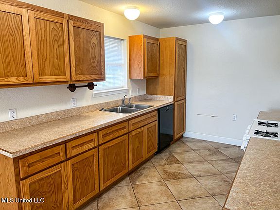 2nd image of 197 Burgundy Dr