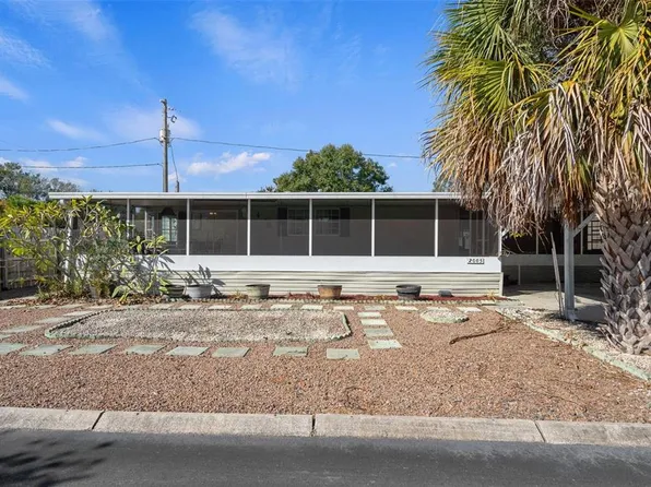 2005 Lake Linda Cir, Lutz, FL 33558