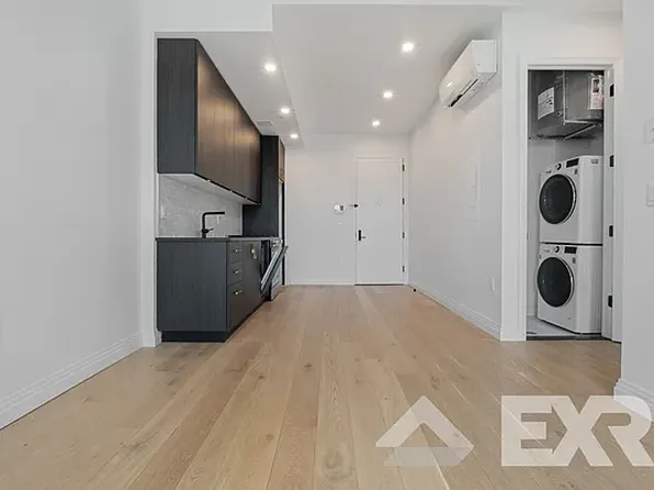 875 4th Avenue image 1 of 20