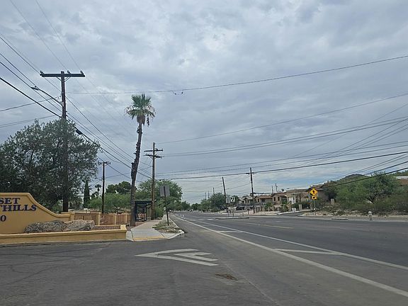 5th image of 1441 W Calle Platino