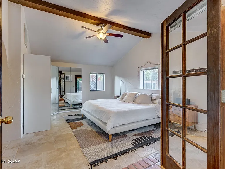 1228 N Norton Ave — Photo 6