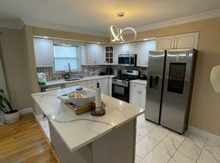 1299 Kanski Ct, Rahway, NJ 07065