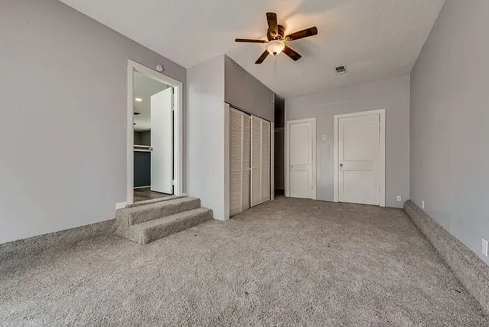 1014 W Belden St — Photo 14