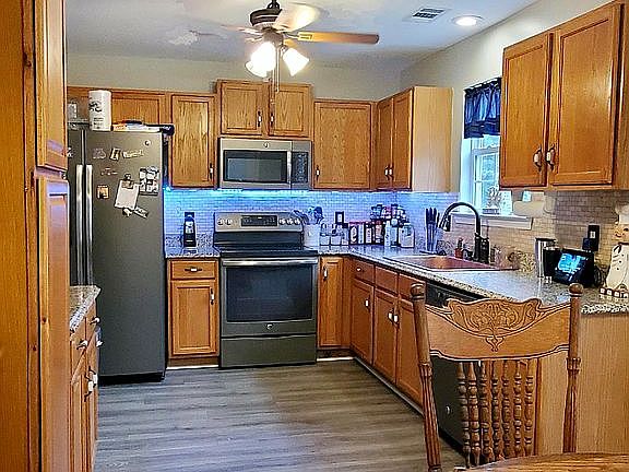 5th image of 4940 Kensington Park Dr