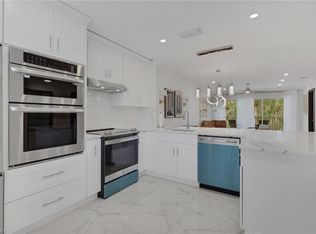 620 Luisa Ct APT 4, Naples, FL 34104