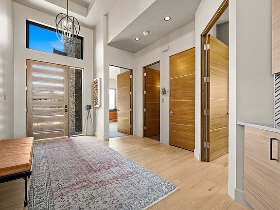 2nd image of 303 Bella Ct