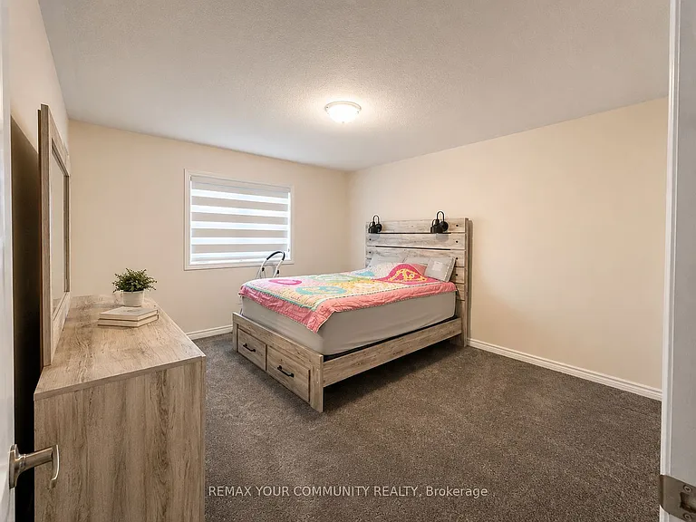 101 Connell Dr — Photo 6