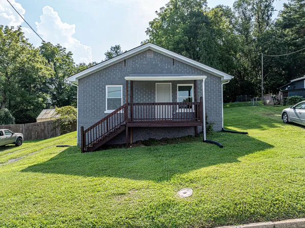 716 Goolsby St, Marion, VA 24354