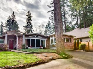 4070 Westbay Rd, Lake Oswego, OR 97035