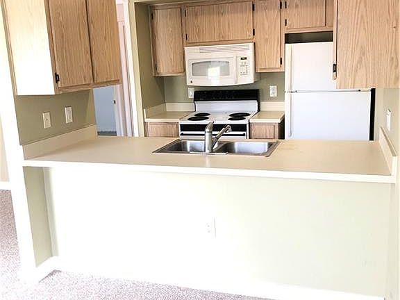 4th image of 5276 Cedarbend Dr APT 2
