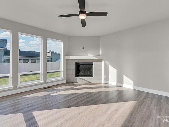 3rd image of 2807 W Jutland St