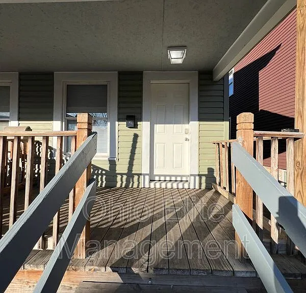 810 Reinhard Ave — Photo 13
