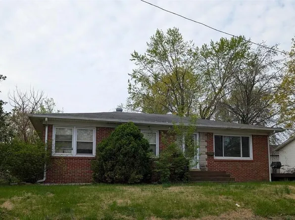 610 Whittier St, Wood River, IL 62095