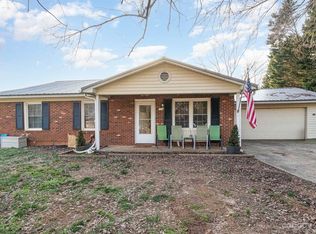 156 Mapleleaf Rd, Statesville, NC 28625
