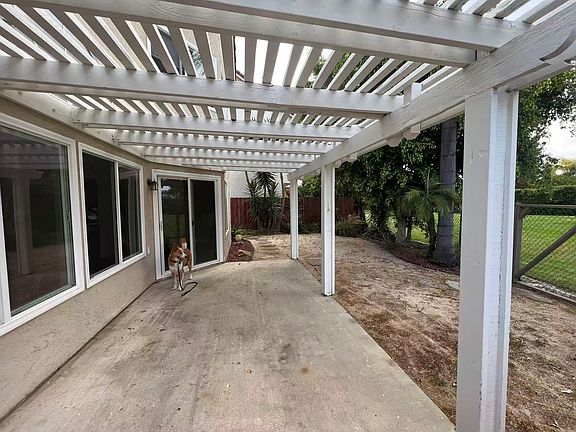 5th image of 1270 Farmington Pl