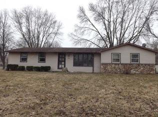 2542 Mary Jo Dr, Green Bay, WI 54311