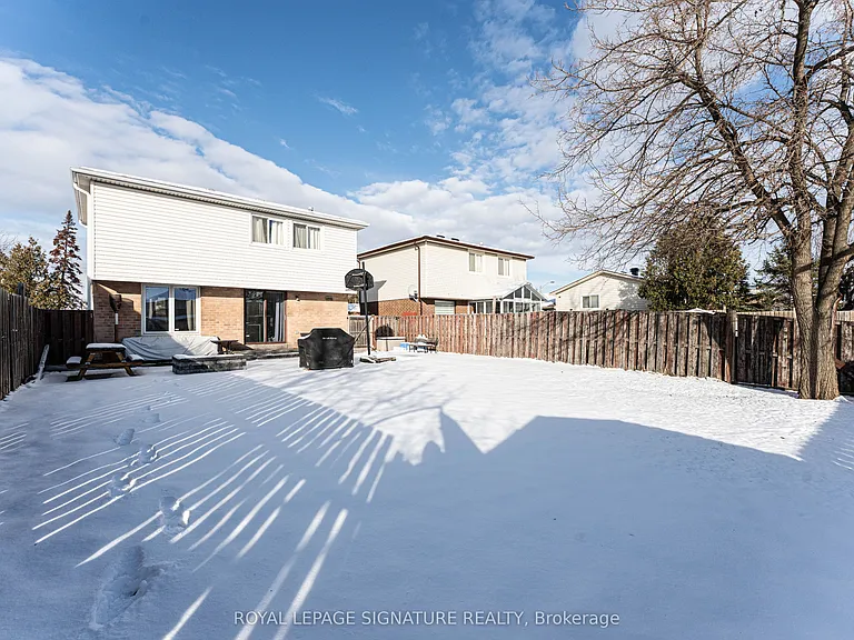 25 Hun Cres — Photo 50