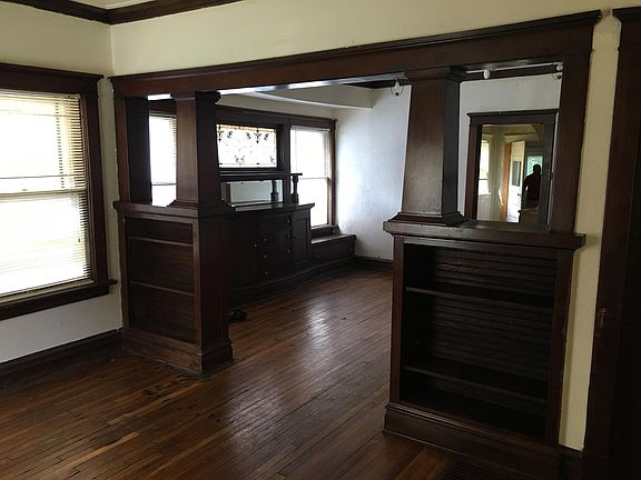 5th image of 3804 Bellefontaine Ave