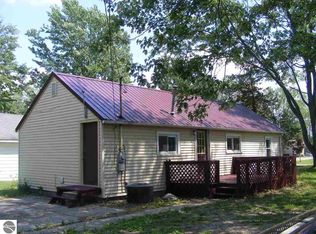 8533 Pearl St, Wheeler, MI 48662