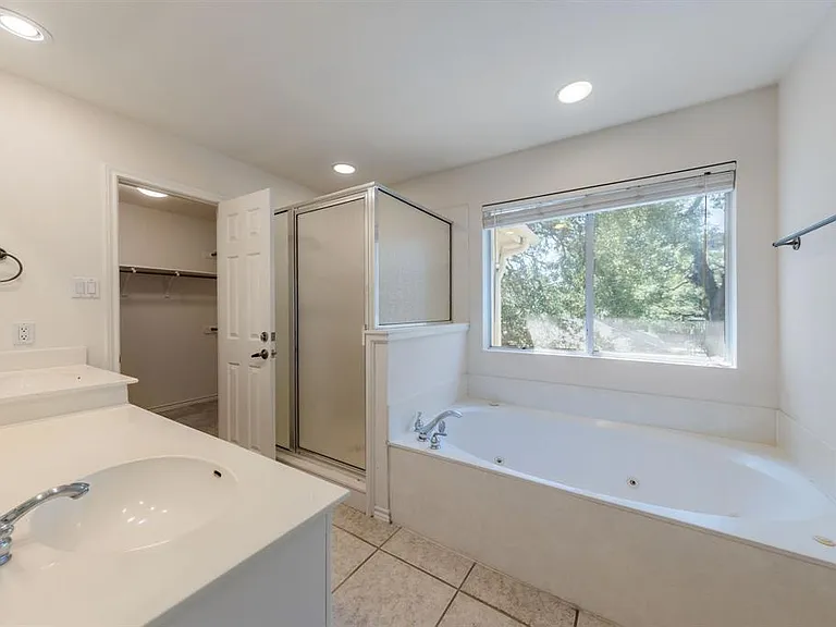 1704 Randolph Ridge Trl — Photo 17