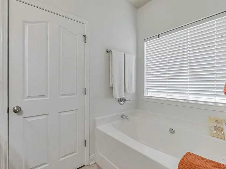 5811 Rustic Ridge Cir — Photo 8