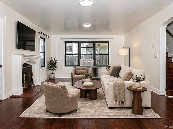 3rd image of 887 Webster Avenue