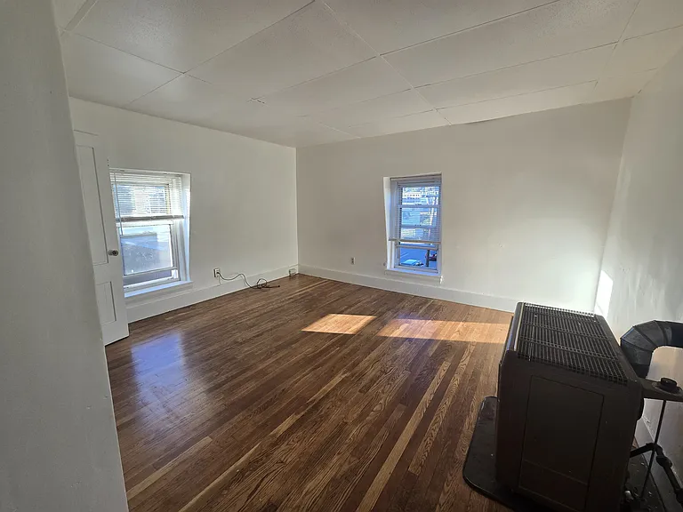 16 South St #3 — Photo 4