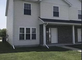 830 Lamont Dr, Lincoln, NE 68528