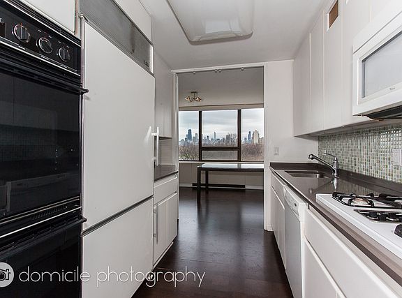 2nd image of 2800 N Lake Shore Dr APT 502