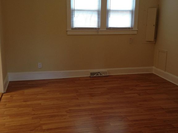 2nd image of 12 Wallace St