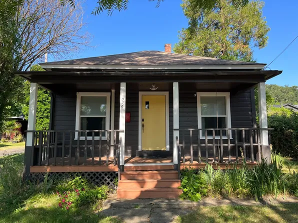 576 NE Winchester St, Roseburg, OR 97470